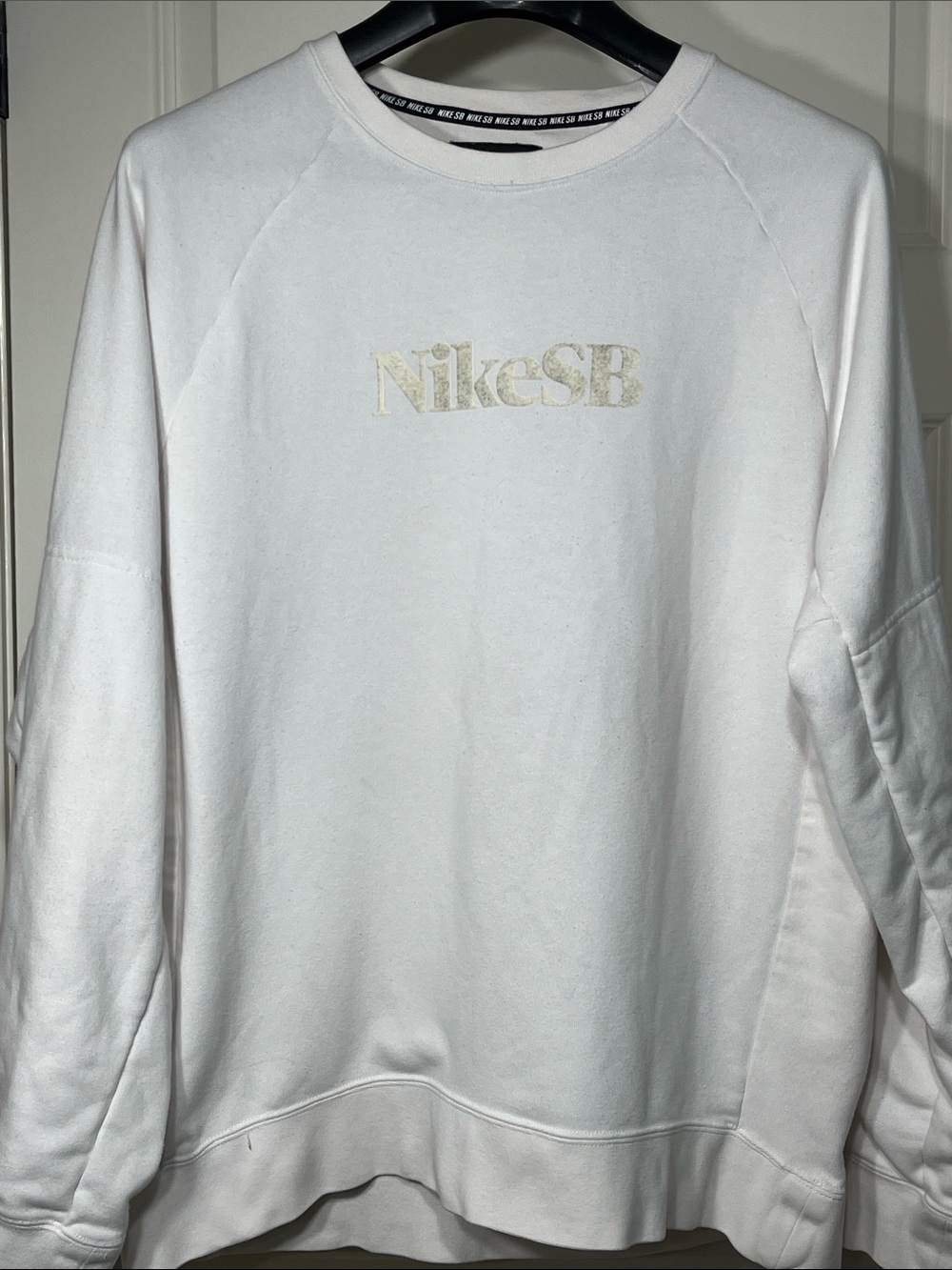 Nike SB Skateboarding White Crewneck Sweatshirt Embroidered Logo XL SKU 0103